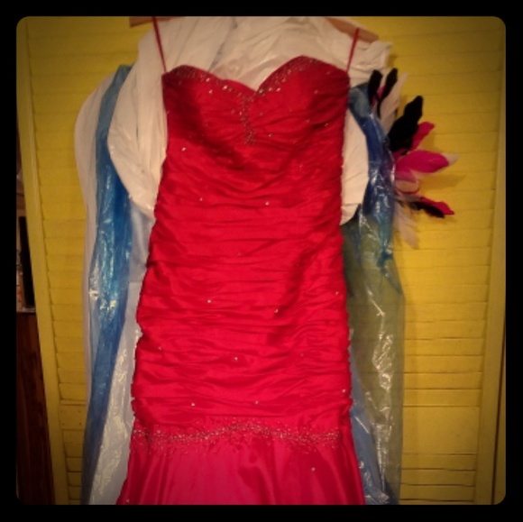 Dresses & Skirts - Mermaid formal size 3/4